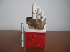怎么能销售进口香烟呢